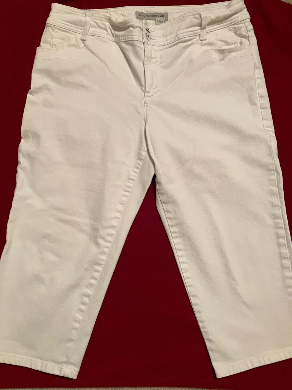 Chico's White Cropped Stretch Jeans—EUC